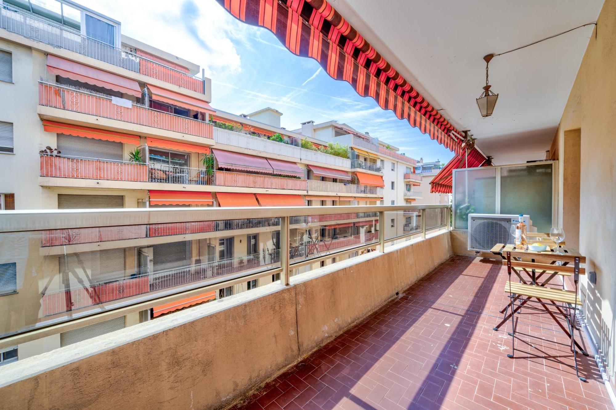 Near Old Town And Apartment Fully Renovated Nizza Esterno foto