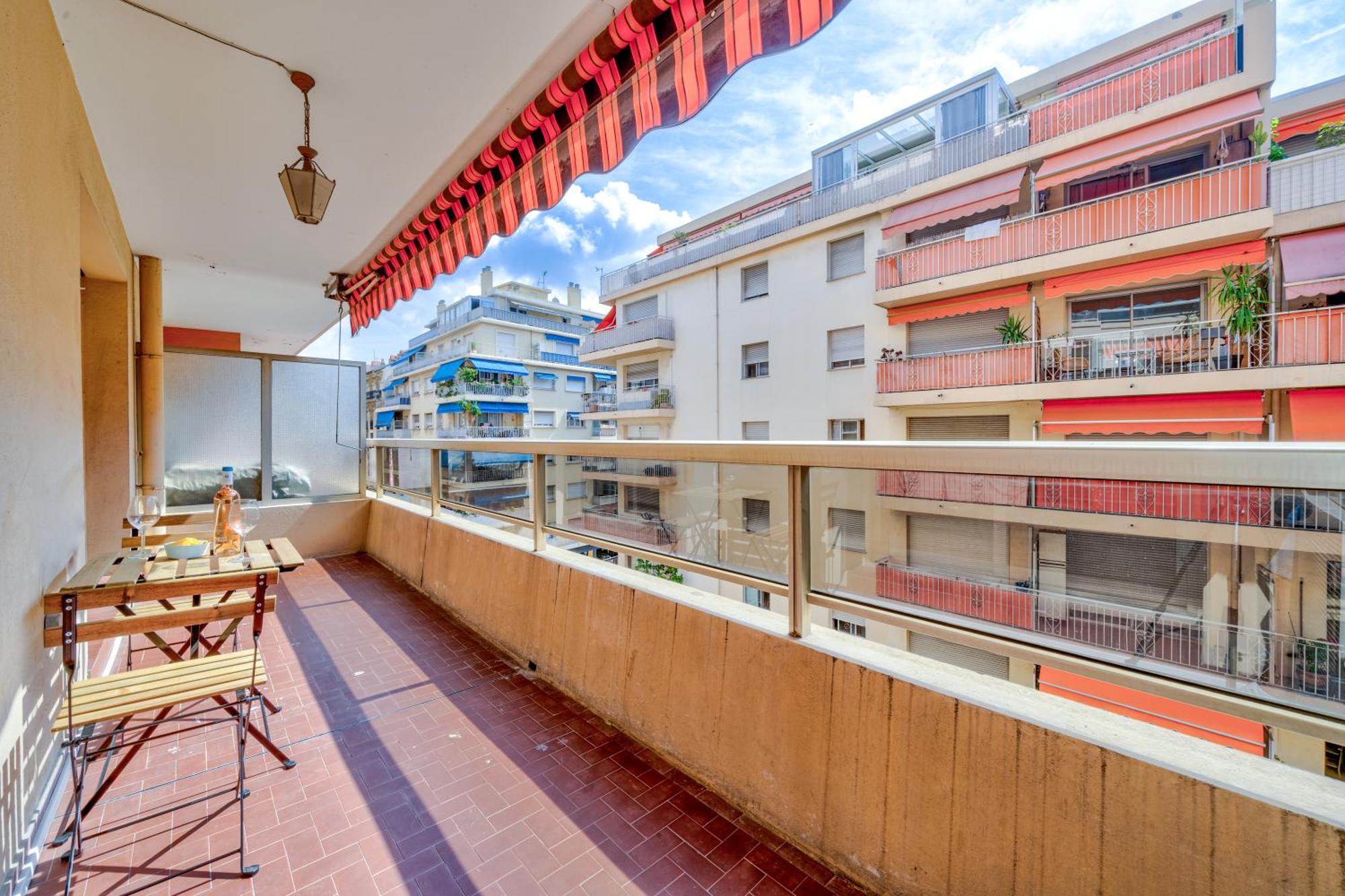 Near Old Town And Apartment Fully Renovated Nizza Esterno foto